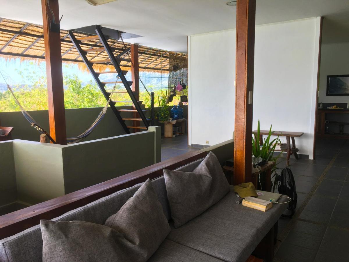 Merdeka House Maluk Екстериор снимка