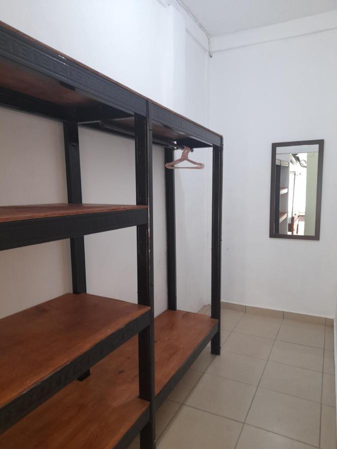 Merdeka House Maluk Екстериор снимка
